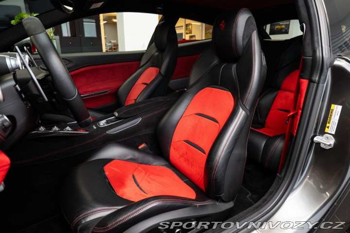 Ferrari GTC4Lusso V12 4x4 DTC/JBL/Kamera/Li 2018