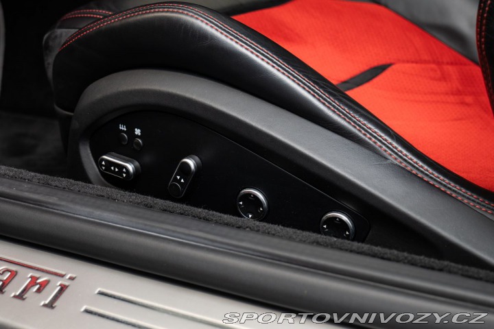 Ferrari GTC4Lusso V12 4x4 DTC/JBL/Kamera/Li 2018