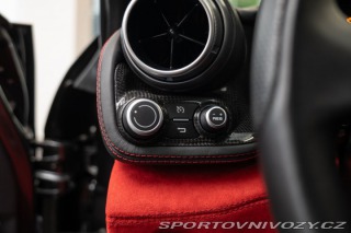 Ferrari GTC4Lusso V12 4x4 DTC/JBL/Kamera/Li 2018