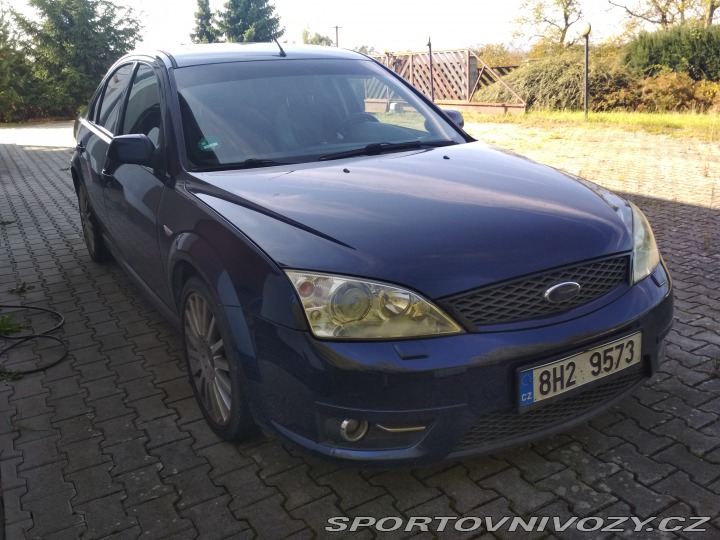 Ford Mondeo ST  2002