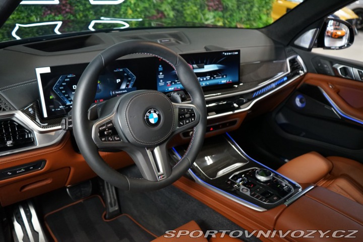 BMW X7 M60i*xDRIVE*PANO*TAŽ*NEZ. 2025