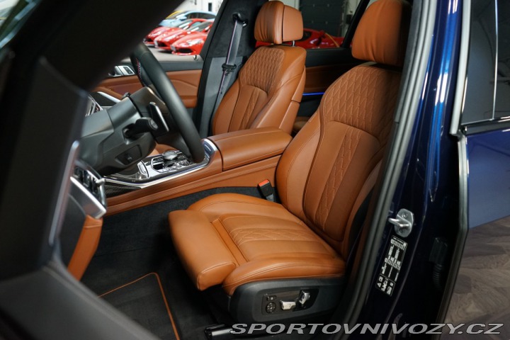 BMW X7 M60i*xDRIVE*PANO*TAŽ*NEZ. 2025