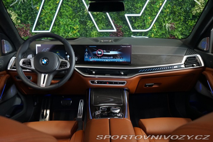 BMW X7 M60i*xDRIVE*PANO*TAŽ*NEZ. 2025