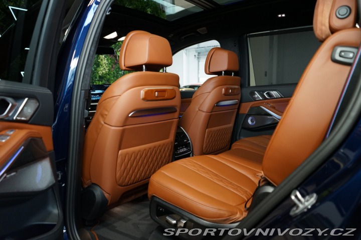 BMW X7 M60i*xDRIVE*PANO*TAŽ*NEZ. 2025