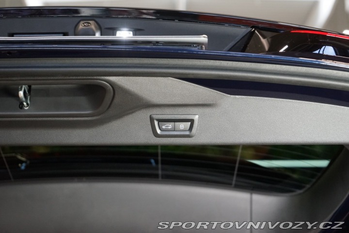 BMW X7 M60i*xDRIVE*PANO*TAŽ*NEZ. 2025