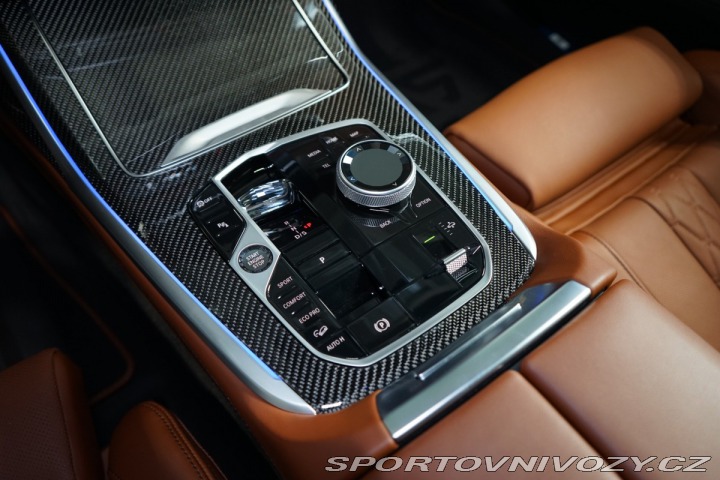BMW X7 M60i*xDRIVE*PANO*TAŽ*NEZ. 2025