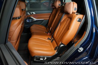 BMW X7 M60i*xDRIVE*PANO*TAŽ*NEZ. 2025