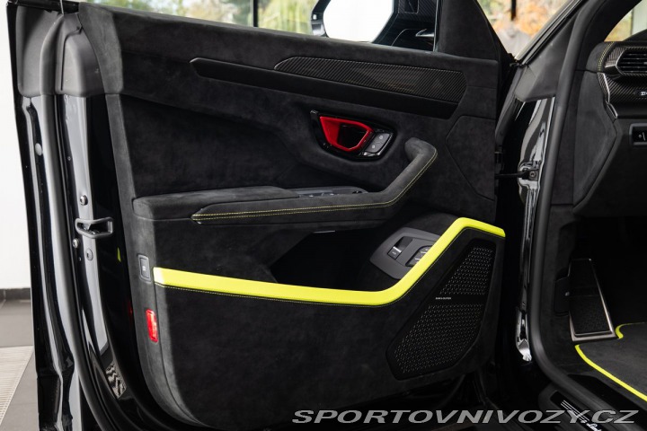 Lamborghini Urus Performate 2025