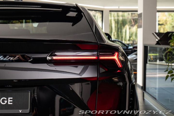 Lamborghini Urus Performate 2025
