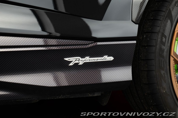 Lamborghini Urus Performate 1800