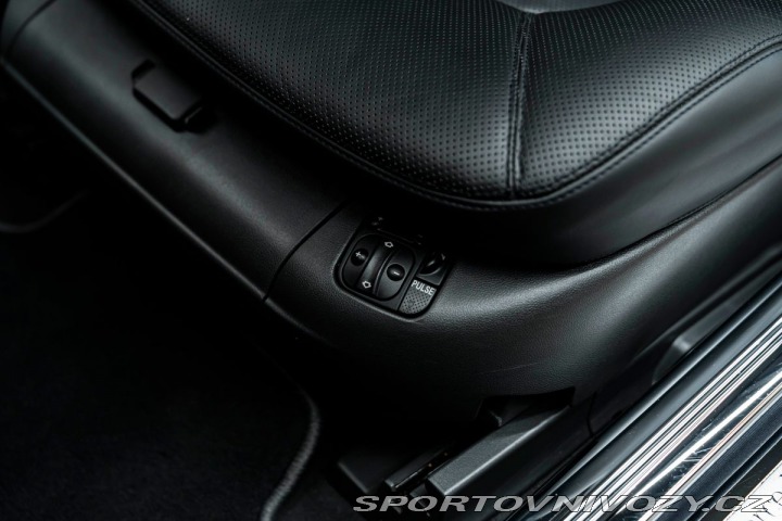 Mercedes-Benz CL Coupé V12, Bose, Masáže 2006