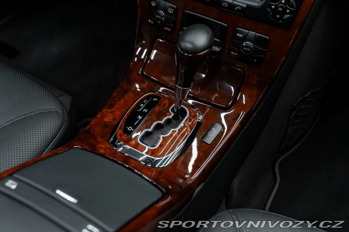 Mercedes-Benz CL Coupé V12, Bose, Masáže 1800