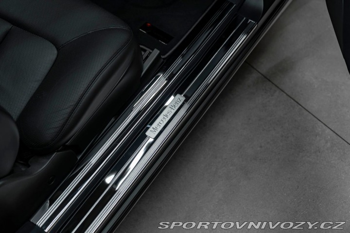 Mercedes-Benz CL Coupé V12, Bose, Masáže 2006