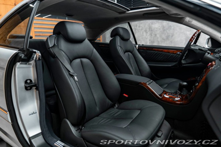 Mercedes-Benz CL Coupé V12, Bose, Masáže 2006