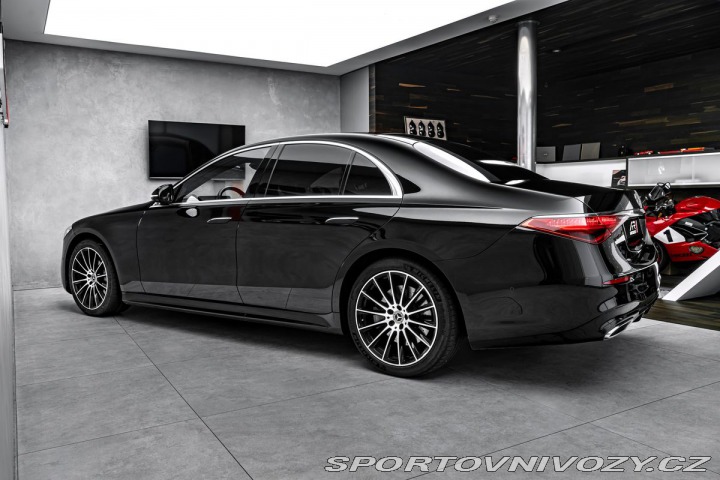 Mercedes-Benz S 4Matic AMG, hud, masáže, 1800