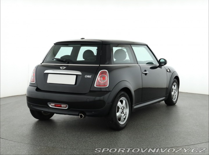 Mini One One 2012