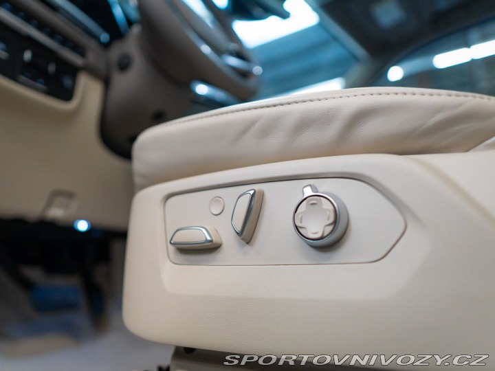 Ostatní značky Ostatní modely Cadillac Escalade 6.2 ESV Sport Platinum 20 2025