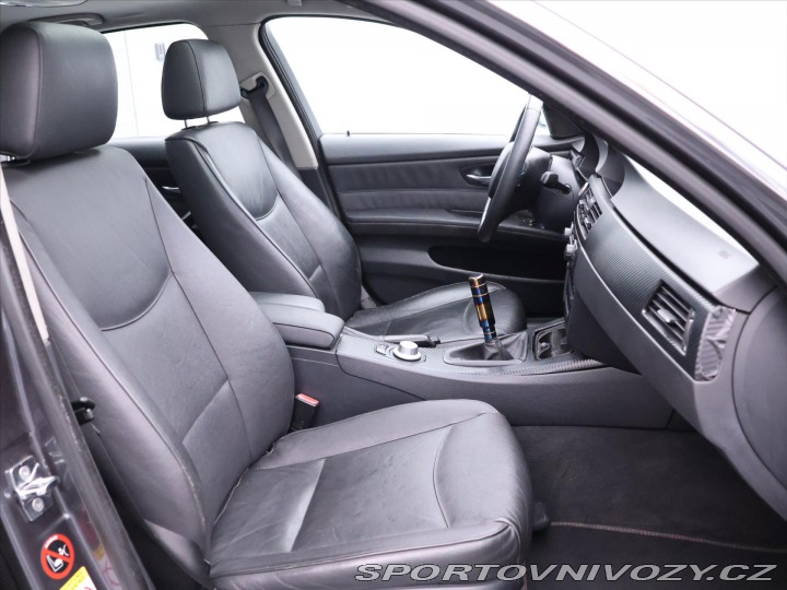 BMW 3 3,0 330i 190kW Xenon Navi 2006