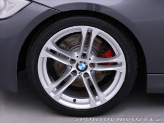 BMW 3 3,0 330i 190kW Xenon Navi 2006