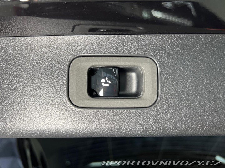 Mercedes-Benz E 220d AMG 4M, PANO,HYPER, 2025