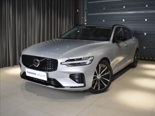 Volvo V60 2,0 T6 AWD PLUS Bezklíč,B