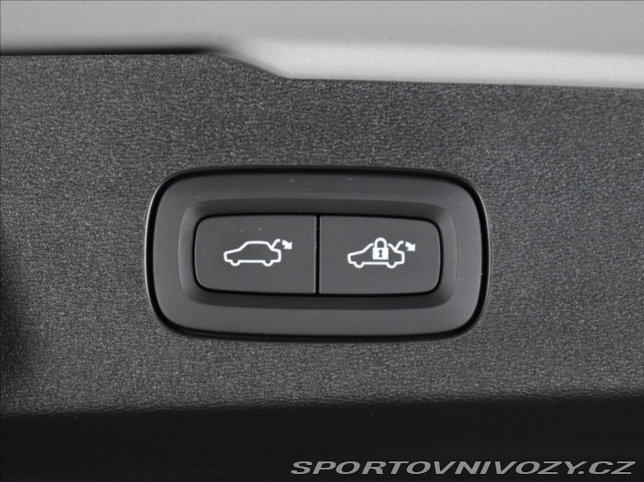 Volvo V60 2,0 T6 AWD PLUS Bezklíč,B 2025