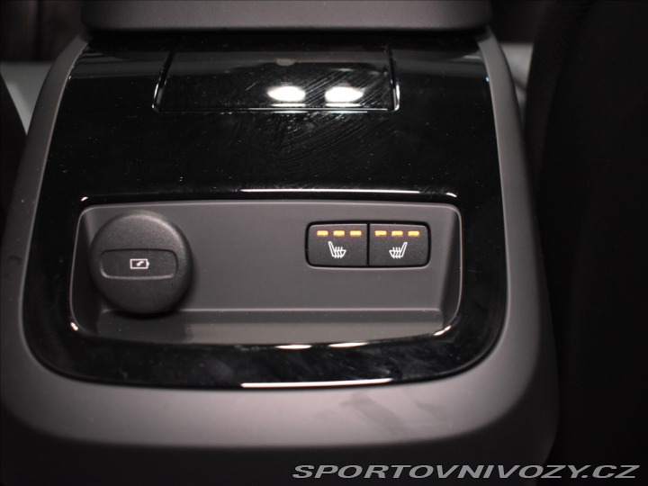 Volvo V60 2,0 T6 AWD PLUS Bezklíč,B 2025