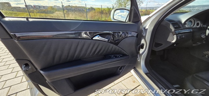 Mercedes-Benz E 55 AMG 2003