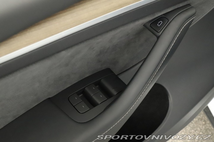 Tesla Model Y Long Range AWD 79kWh 2023