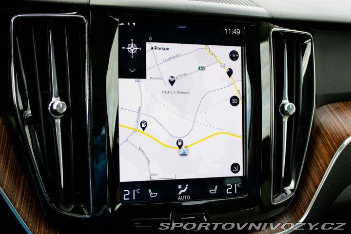 Volvo Ostatní modely XC60  2.0 T8 Momentum AWD / AJ 2018