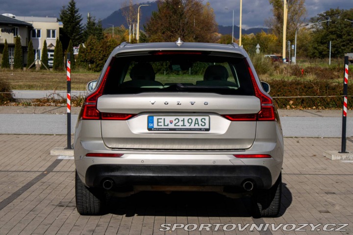 Volvo Ostatní modely XC60  2.0 T8 Momentum AWD / AJ 2018