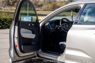 Volvo Ostatní modely XC60  2.0 T8 Momentum AWD / AJ 2018
