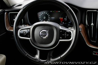 Volvo Ostatní modely XC60  2.0 T8 Momentum AWD / AJ 2018