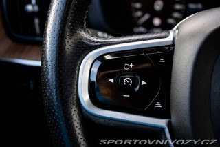 Volvo Ostatní modely XC60  2.0 T8 Momentum AWD / AJ 2018
