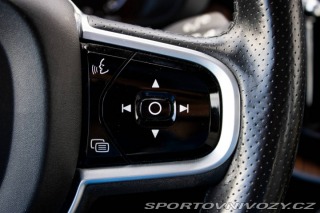 Volvo Ostatní modely XC60  2.0 T8 Momentum AWD / AJ 2018