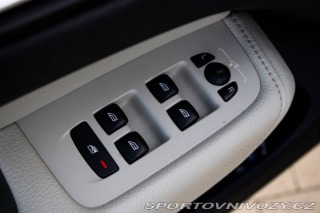 Volvo Ostatní modely XC60  2.0 T8 Momentum AWD / AJ 2018