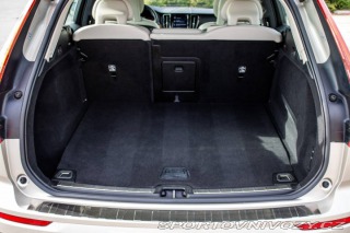 Volvo Ostatní modely XC60  2.0 T8 Momentum AWD / AJ 2018