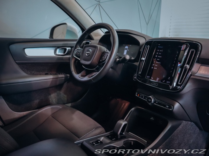Volvo Ostatní modely XC40 T4 FWD Recharge Inscripti 2021