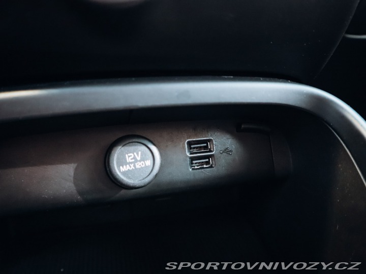 Volvo Ostatní modely XC40 T4 FWD Recharge Inscripti 2021