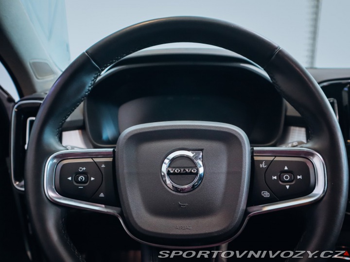 Volvo Ostatní modely XC40 T4 FWD Recharge Inscripti 2021