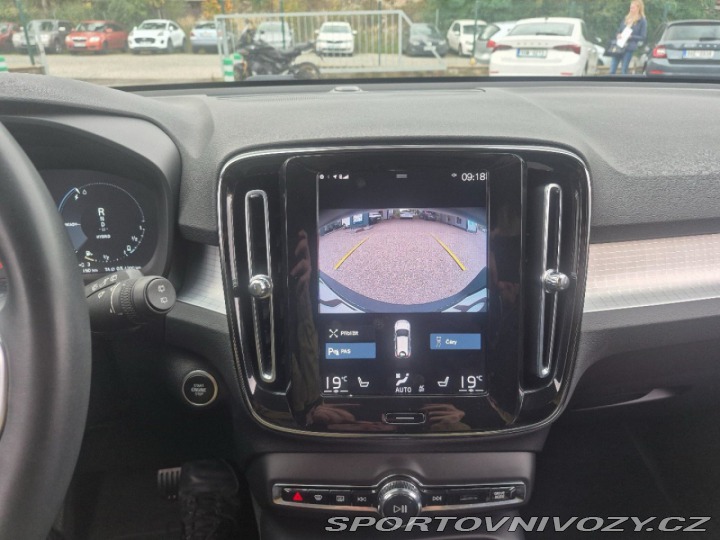 Volvo Ostatní modely XC40 T4 FWD Recharge Inscripti 2021