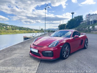 Porsche Cayman GT4