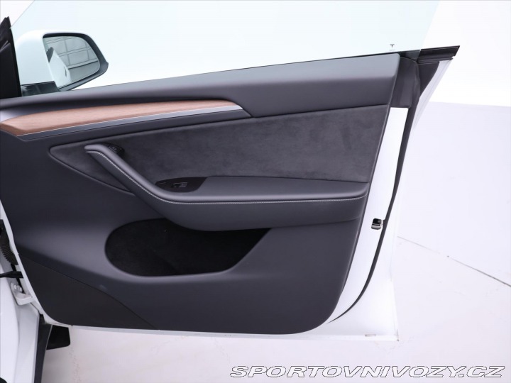 Tesla Model Y Long Range AWD DPH 1.Maj. 2023