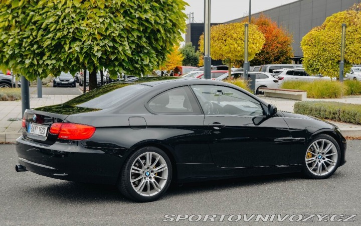 BMW 3 2,0   320i / 125 kW / SKV 2010