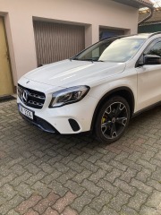 Mercedes-Benz  GLA 2,2   220 4 Matic