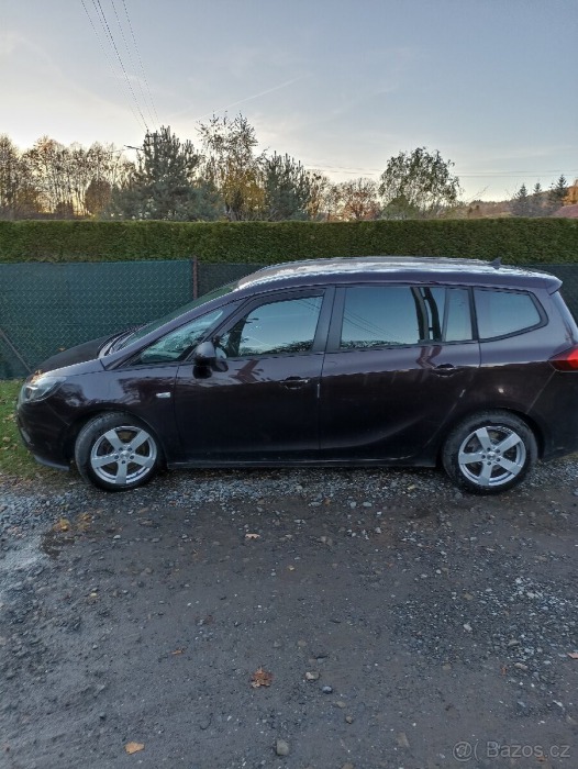 Opel Ostatní modely Zafira 2,0   Router CDTI