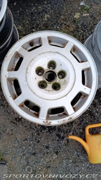 Volkswagen Ostatní modely Vento 2,8   IKONA DEVADESÁTEK 1993