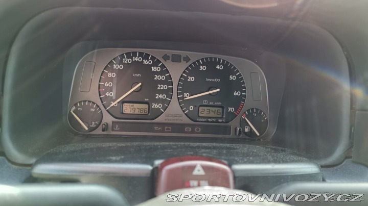 Volkswagen Ostatní modely Vento 2,8   IKONA DEVADESÁTEK 1993