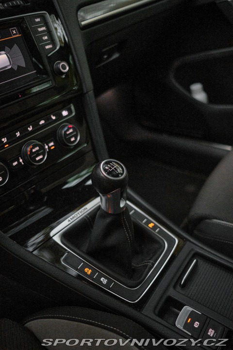 Volkswagen Golf 7R NOVÁ CENA 2014