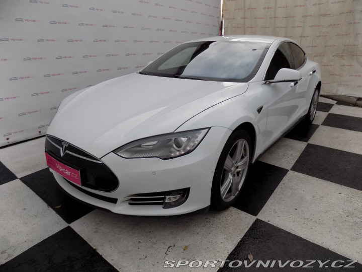 Tesla Model S 90D/1.Maj.ČR/Ludicrous/76 2015